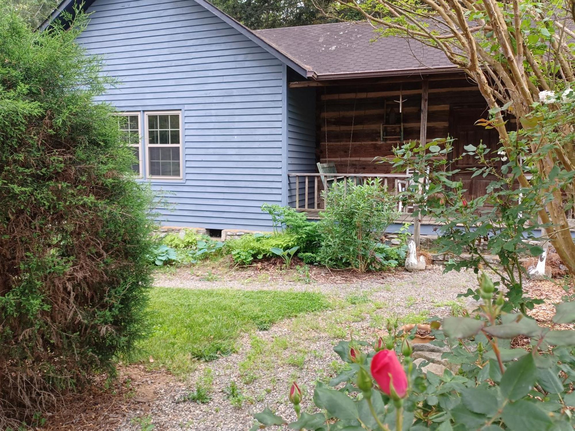 Restored1850S Log Cabin, With Gazebo And Gardens! 1 Mile To Downtown Weaverville Экстерьер фото
